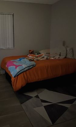 Full size mattress