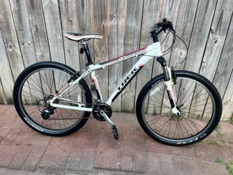 TREK 3 SERIES 26”
