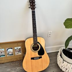 Acoustic guitar 