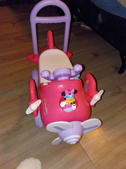 Kiddieland Disney Minnie mouse ride on car