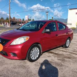 2014 Nissan Versa S Automátic  