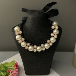 New statement pearls necklace