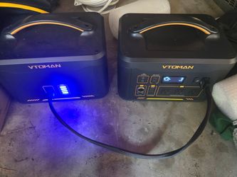 VTOMAN Jump 1800 Solar Generator With Extra Battery, 200W Renogy Panel & Cases