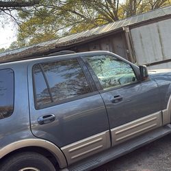 Blue ford expedition Eddie Bauer 4.6