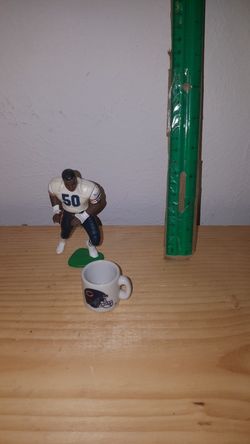 Singletary figure and mini glass