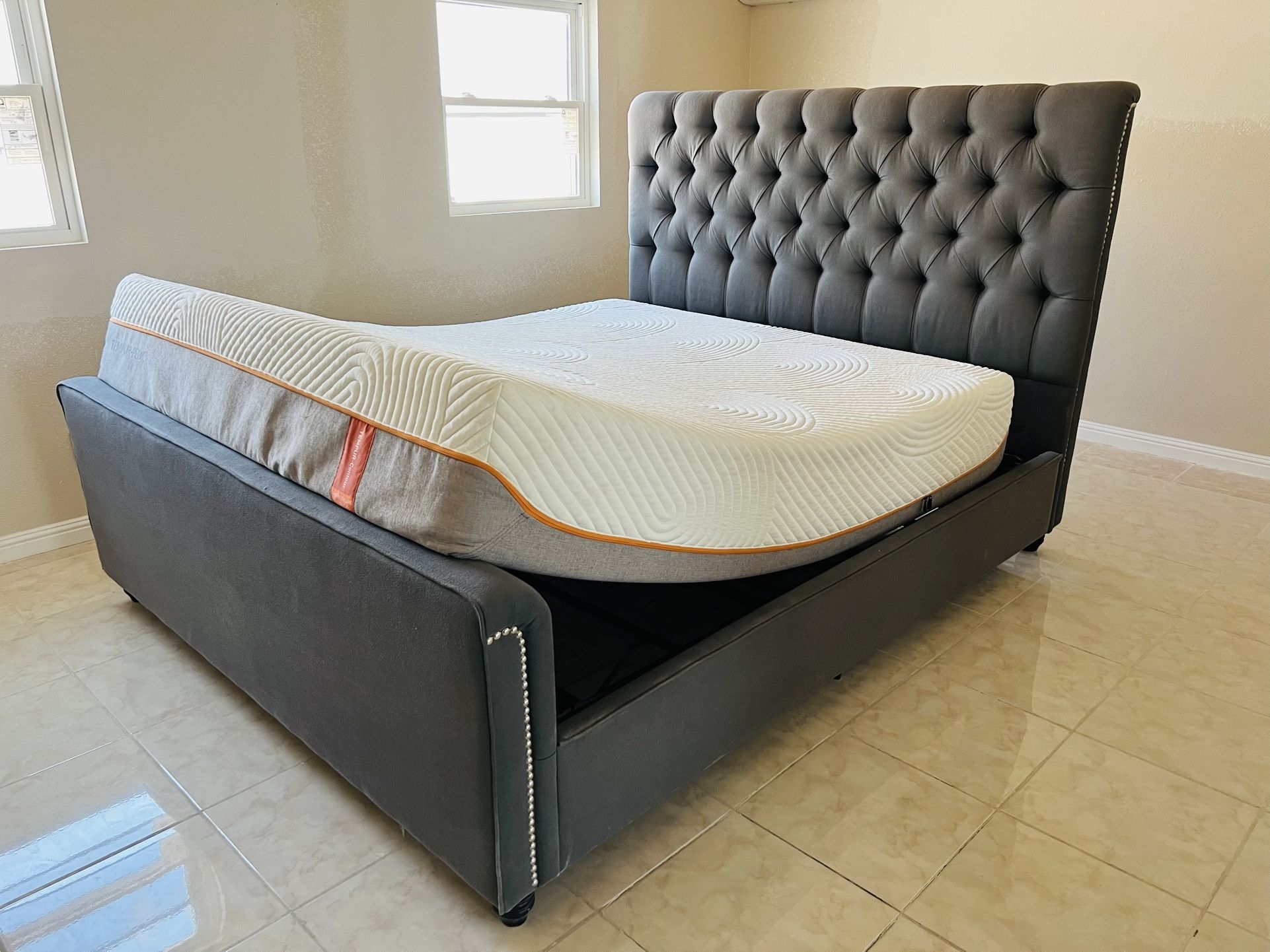 California King Bed Frame (no Mattress)– Great Condition