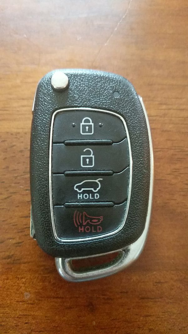 2017-2018 Hyundai Santa Fe Key Fob for Sale in Virginia Beach, VA - OfferUp