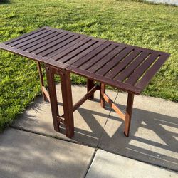 Foldable Wood Table