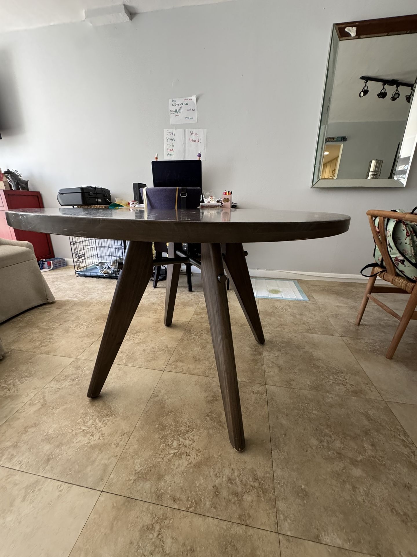 Bassett Round Dining Room Table