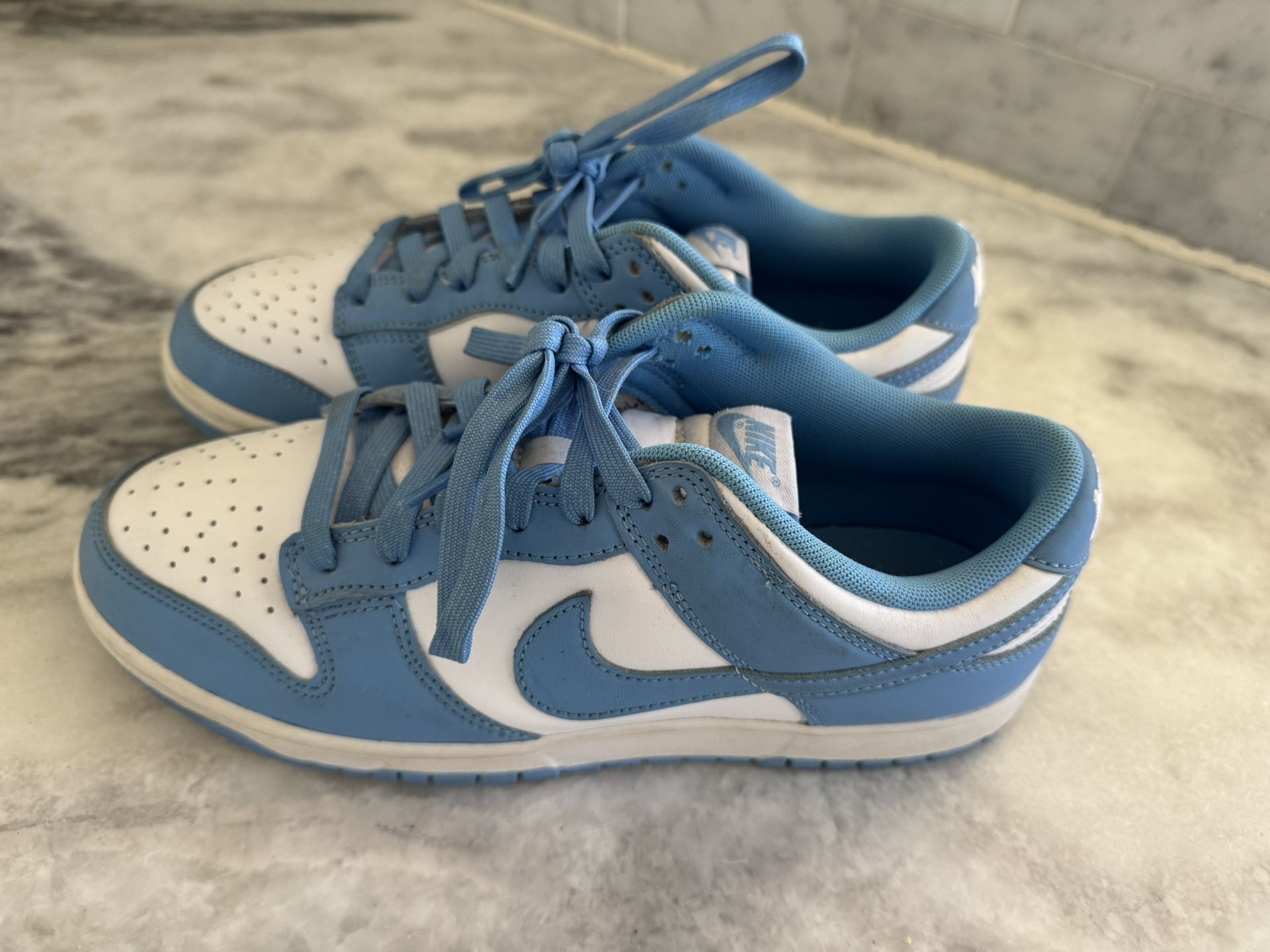 Nike Dunks University Blue Size  9