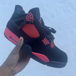 Jordan Red Thunder 4’s Men’s 11