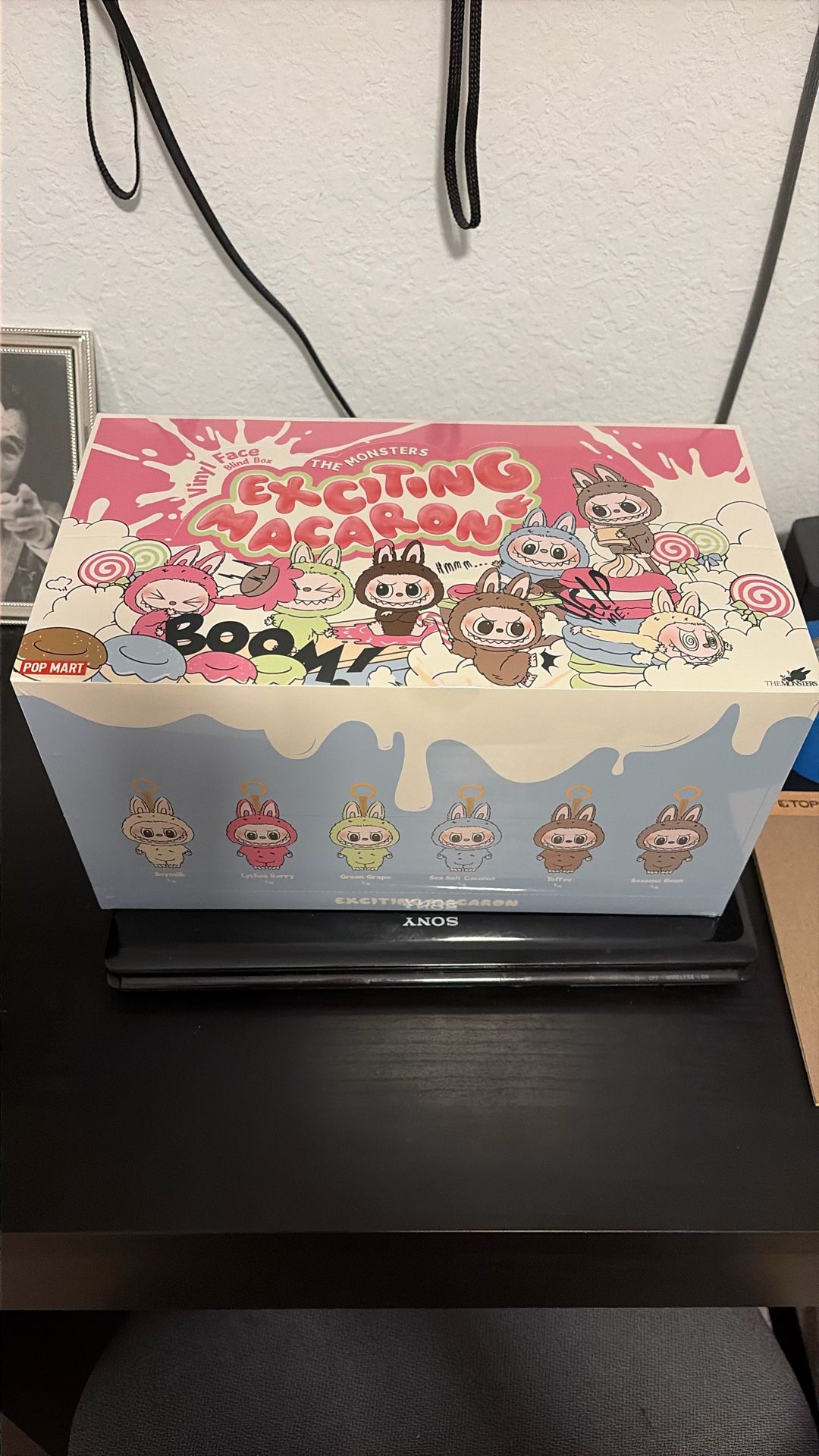 Labubu Excited Macaron100%