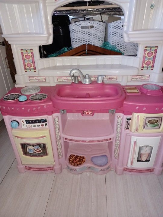 Step 2 Play Kitchen