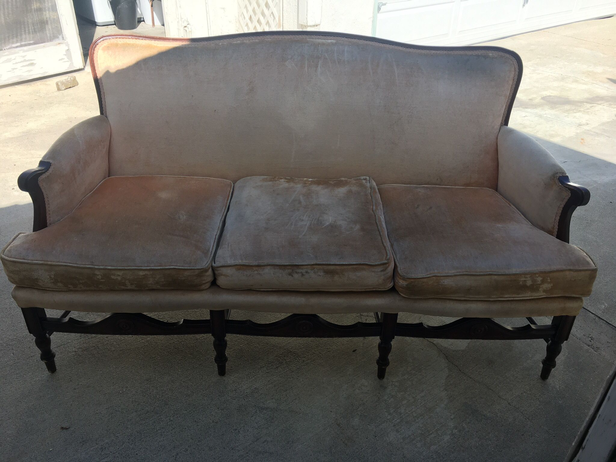Antique Couch - FREE