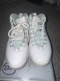 Women’s Air Jordan 10 White Ice Green Size 7.5