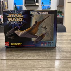 Star Wars Naboo Fighter AMT ERTL Snapfast Model