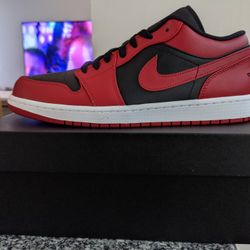 Jordan 1 Bred Lows Size 10m