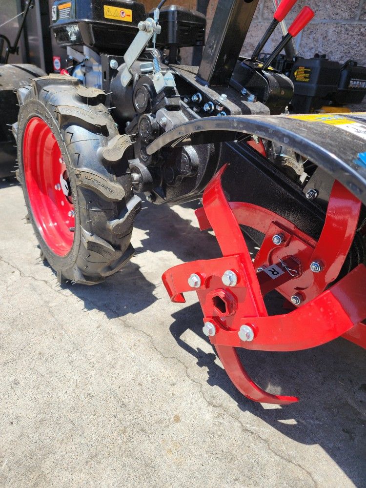 Legend Force
20 in. 212 cc Gas Rear Tine
Tiller, Forward/Reverse