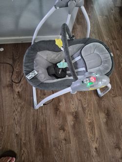 Baby  swing