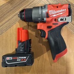 Milwaukee Hammer Drill Set