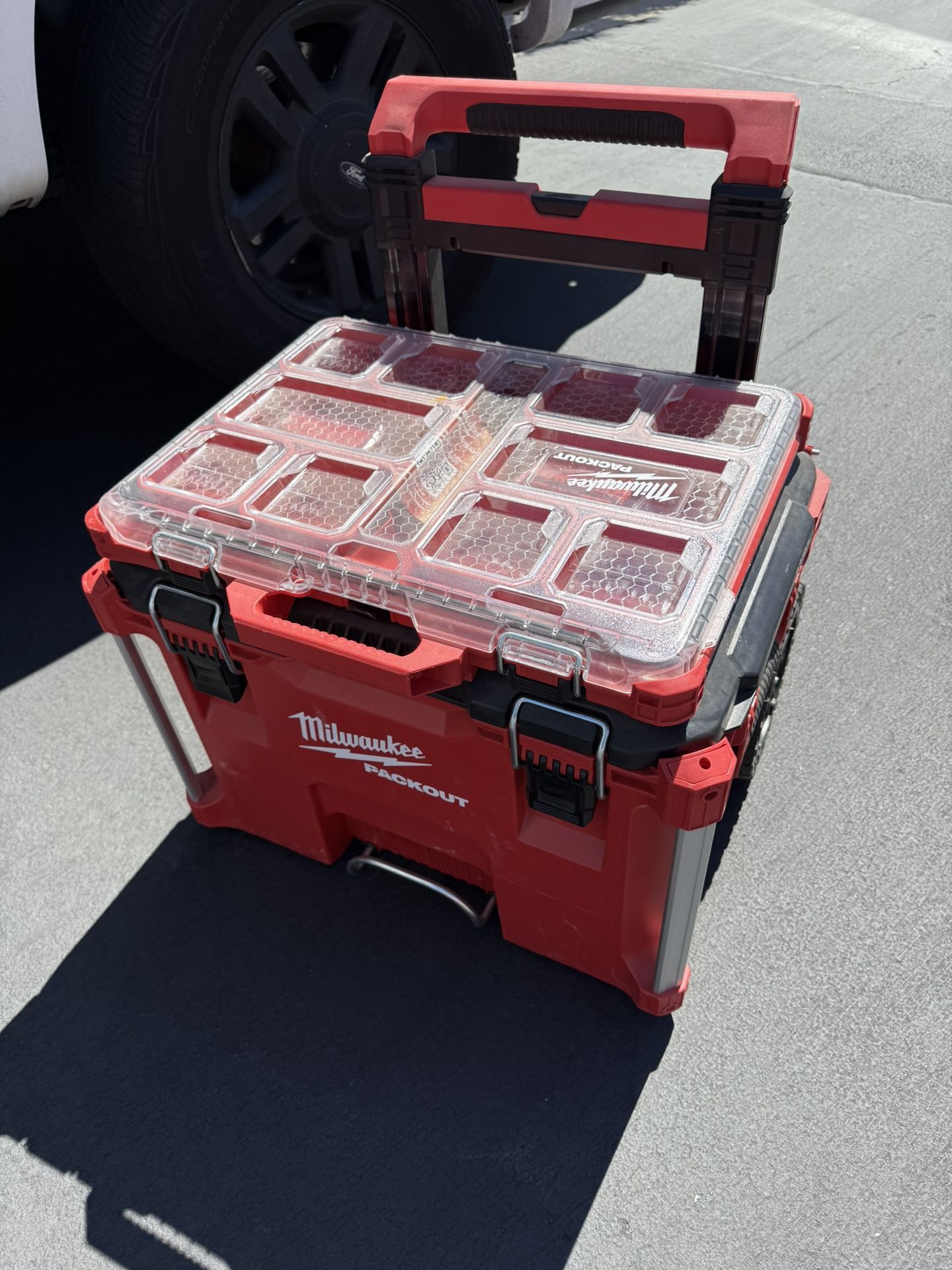Milwaukee Packout Rolling Tool Box With Single Screw Organizer