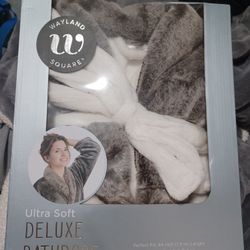 Deluxe Robe