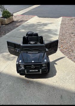 New Mercedes Maybach 12V Battery Powered Ride On Vehicle with Remote Control