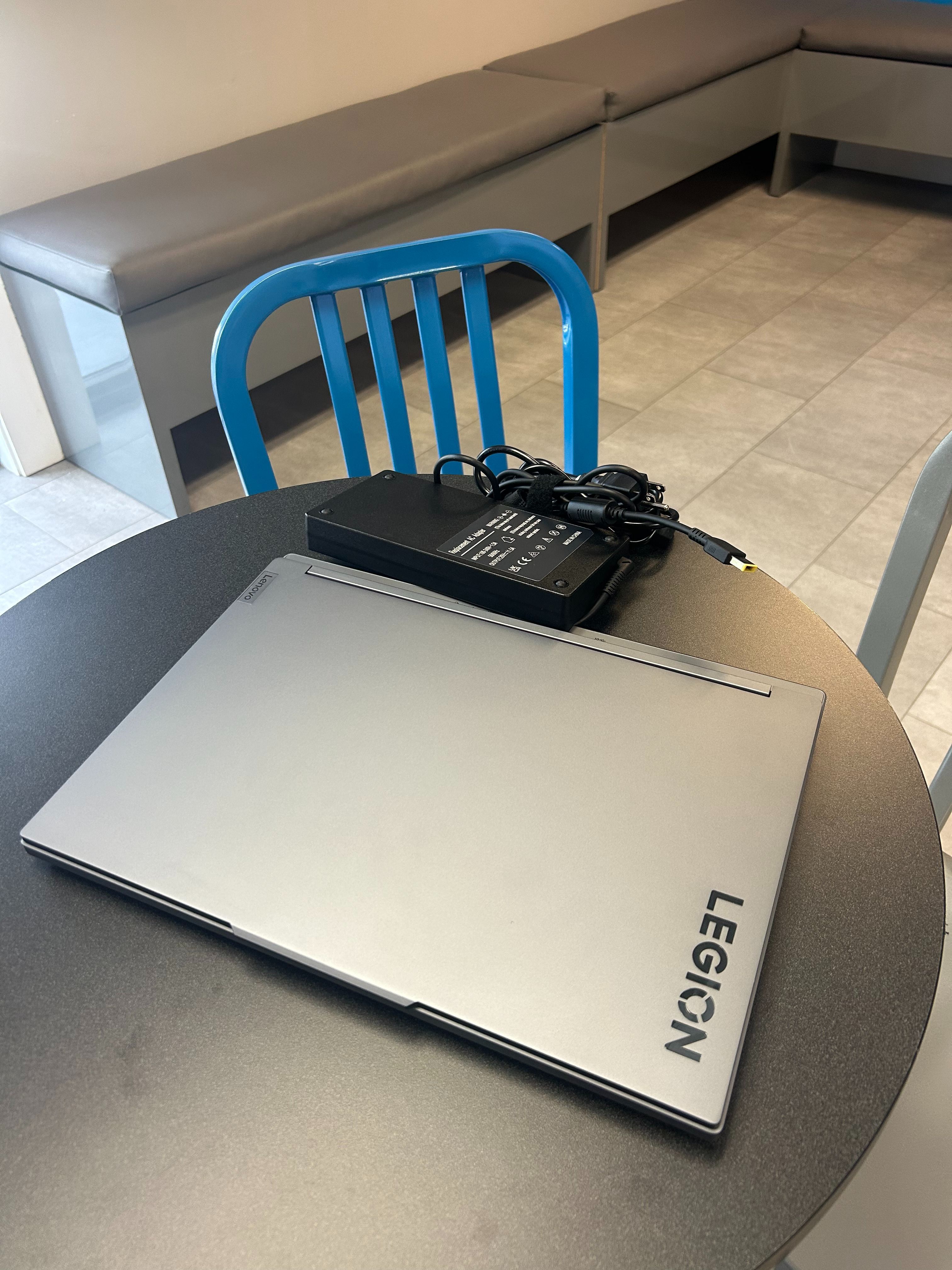 Legion Slim 5 Lenovo 16AHP9
