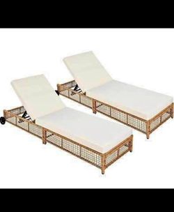Set of 2 Wicker Chaise Lounge Chairs with Cushions