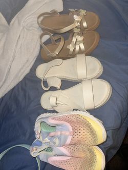 Girls shoes Sizes 2/3