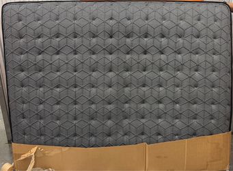 Sealy Posturepedic Performance Queen Mattress - Downtown Miami  LOCAL PICKUP ONLY