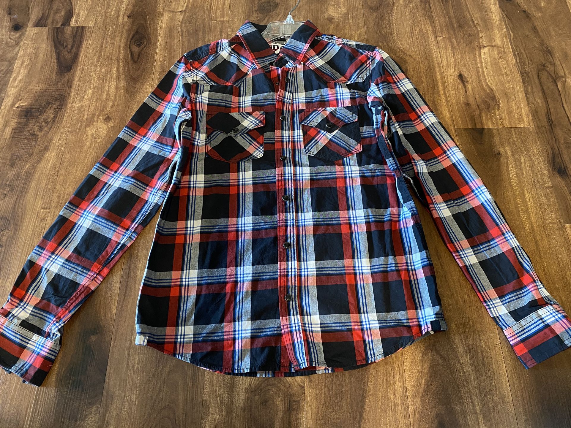 Brand New Mens Aeropostale brand Red, Black, and White colored Flannel Shirt Up For Sale  