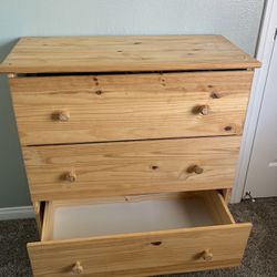 Natural Wood - 3 Drawer Dresser 