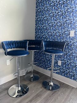 Tufted Swivel Bar Stools