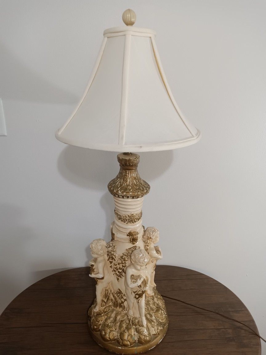 Large Vintage Four Cherub Gilt Style Lamp.