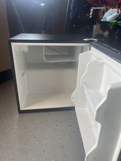Black And Decker Mini Fridge