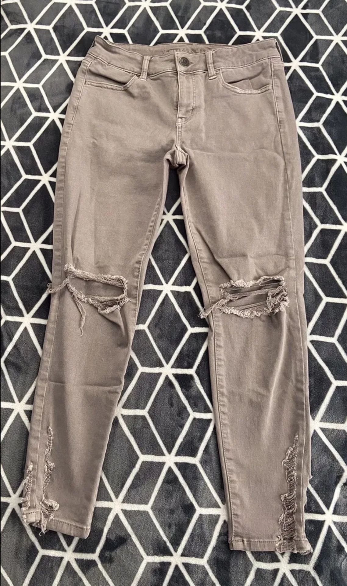 American Eagle - Women - Jeans - Size 8 / Short - Taupe
