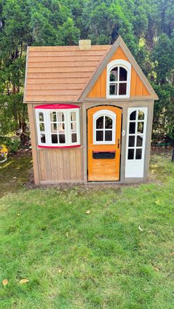 Kids play house