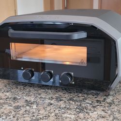Ooni Volt 12 Electric Pizza Oven - Like New!