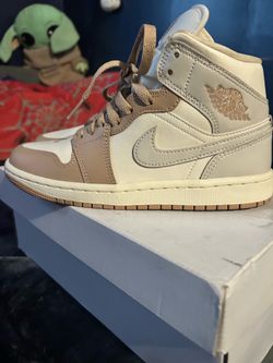 Womens Air Jordan 1 MID