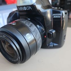  Minolta Maxxum 300si 