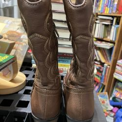 COWBOY BOOTS 