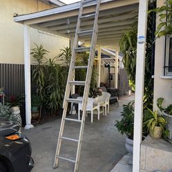Excellent Condition, 16 Feet Ladders