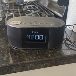 iHome Clock Radio - iBT38