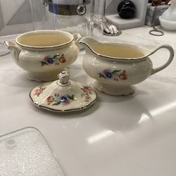 SET Homer Laughlin Virginia Rose “Springtime”  sugar with lid & creamer VINTAGE perfect condition! L49 on bottom of sugar bowl indicates it was made D