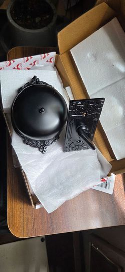 Antique style hand crank doorbell w/ victorian design