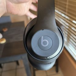 Beats Studio Pro Wireless Bluetooth Headphones 