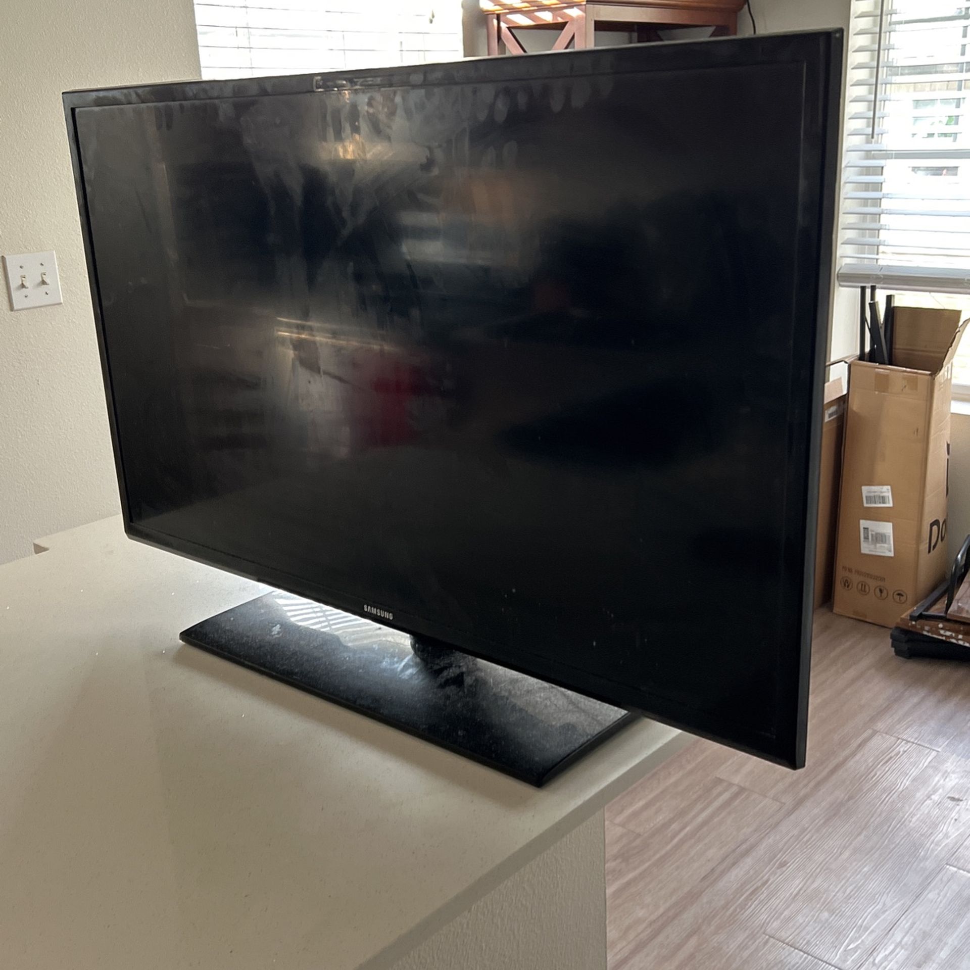 40” Samsung LED TV