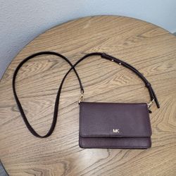 MICHAEL KORS

BURGUNDY LEATHER WALLET ON CHAIN