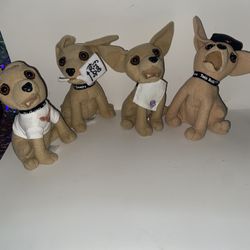 4 Taco bell chihuahua dogs 